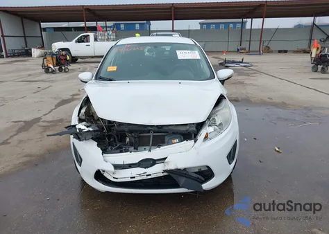 2013 Ford Fiesta Se z USA, uszkodzony, nr VIN 3FADP4EJXDM117003